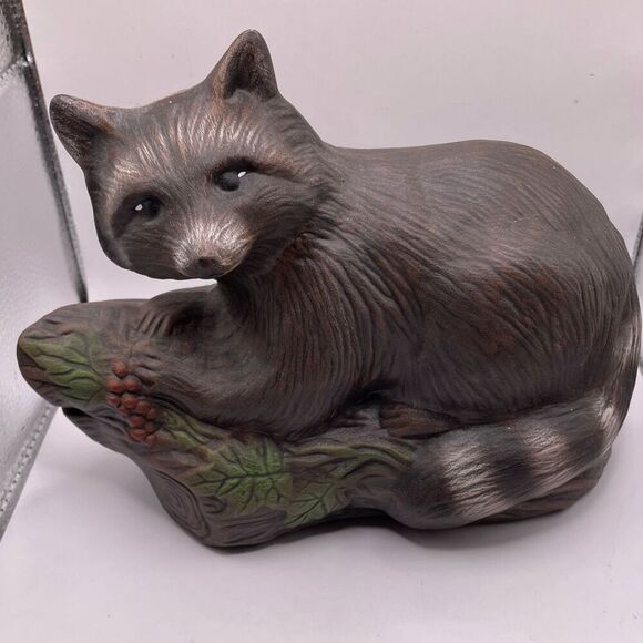 Vintage Ceramic Raccoon On A Log Woodsy Home Decor Collectible - Picture 3 of 9